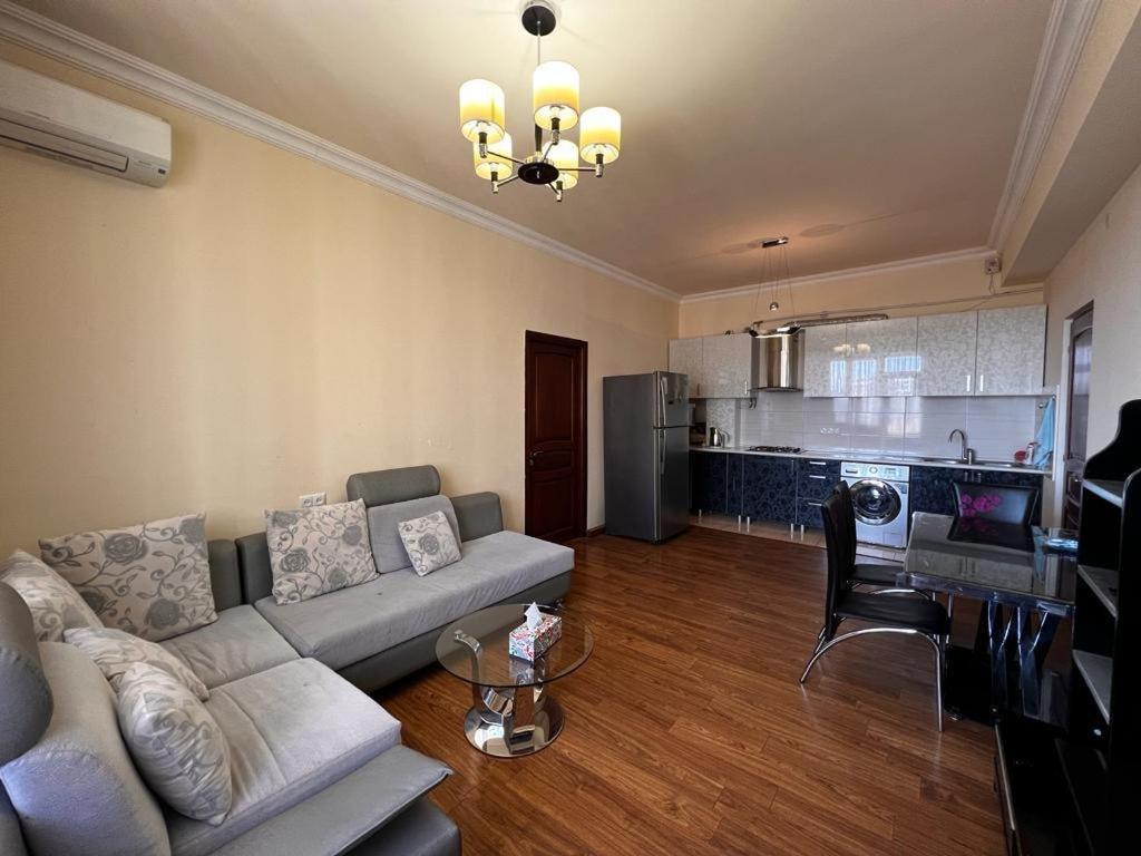 Sweet Home Yerevan Bagian luar foto